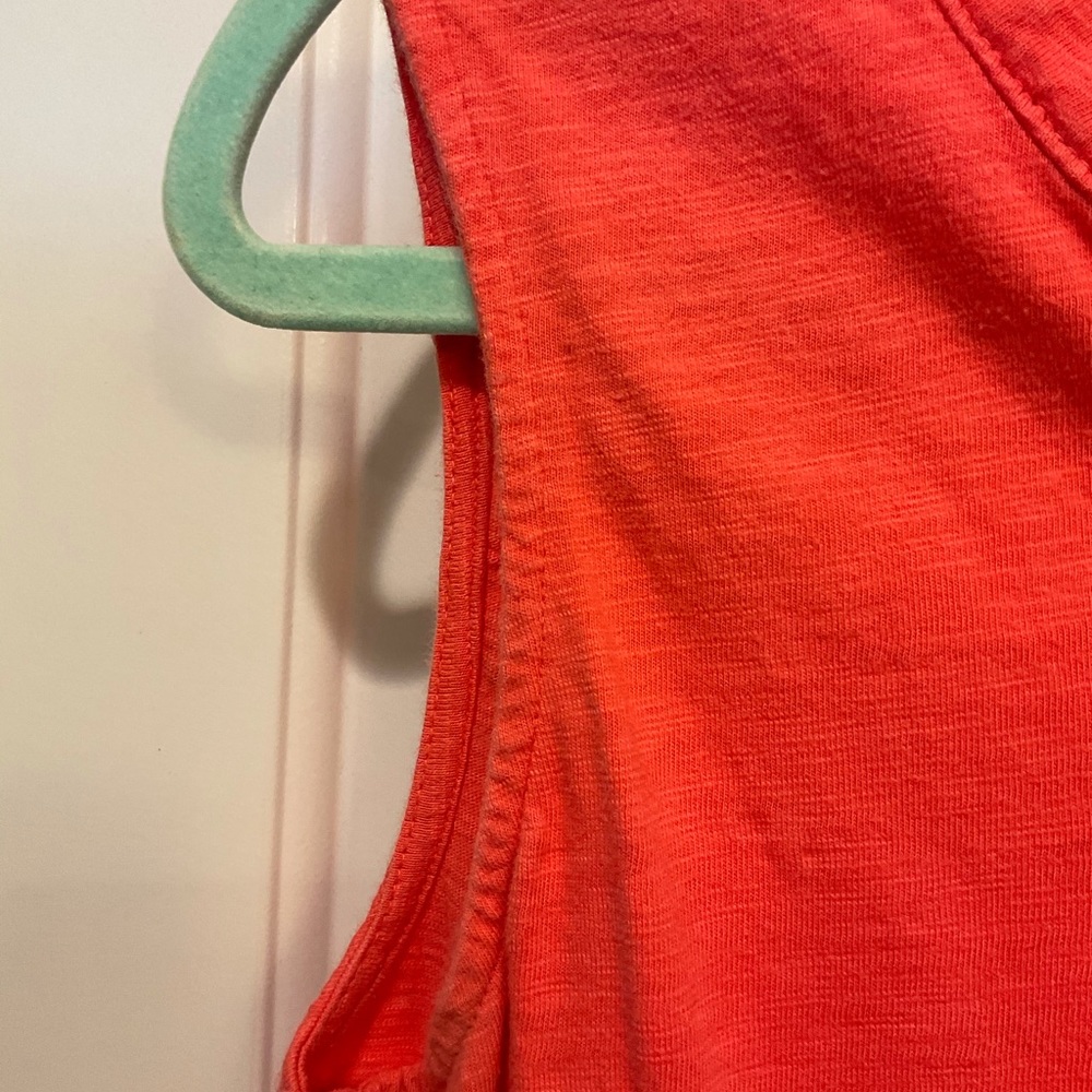 Lands End Button tank - Picture 3 of 8